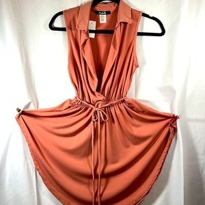 Super Sexy Sleeveless Top - Open top - Elastic Waist with tie - Size M NWT